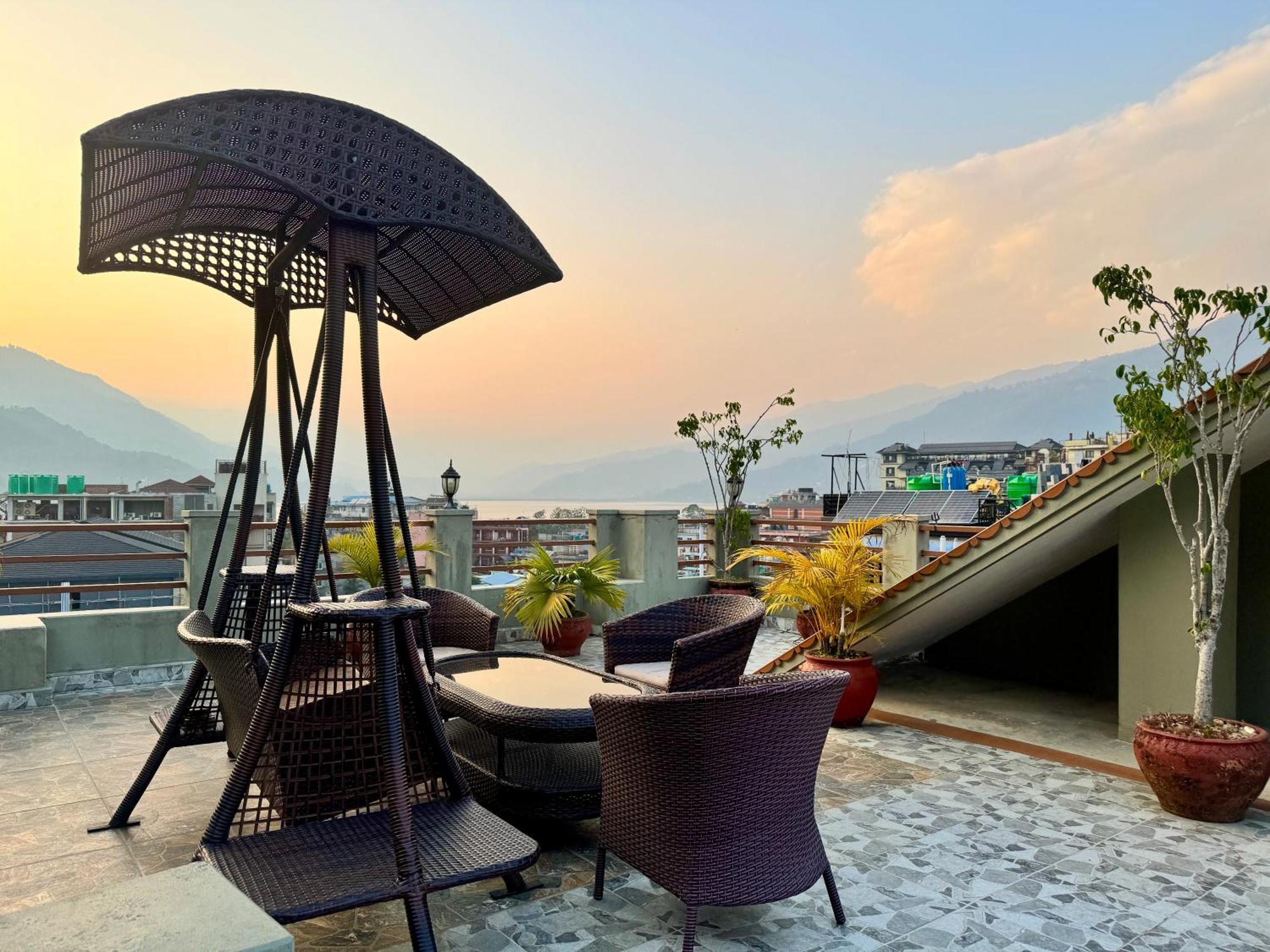 Mount View Pokhara Hotell Eksteriør bilde