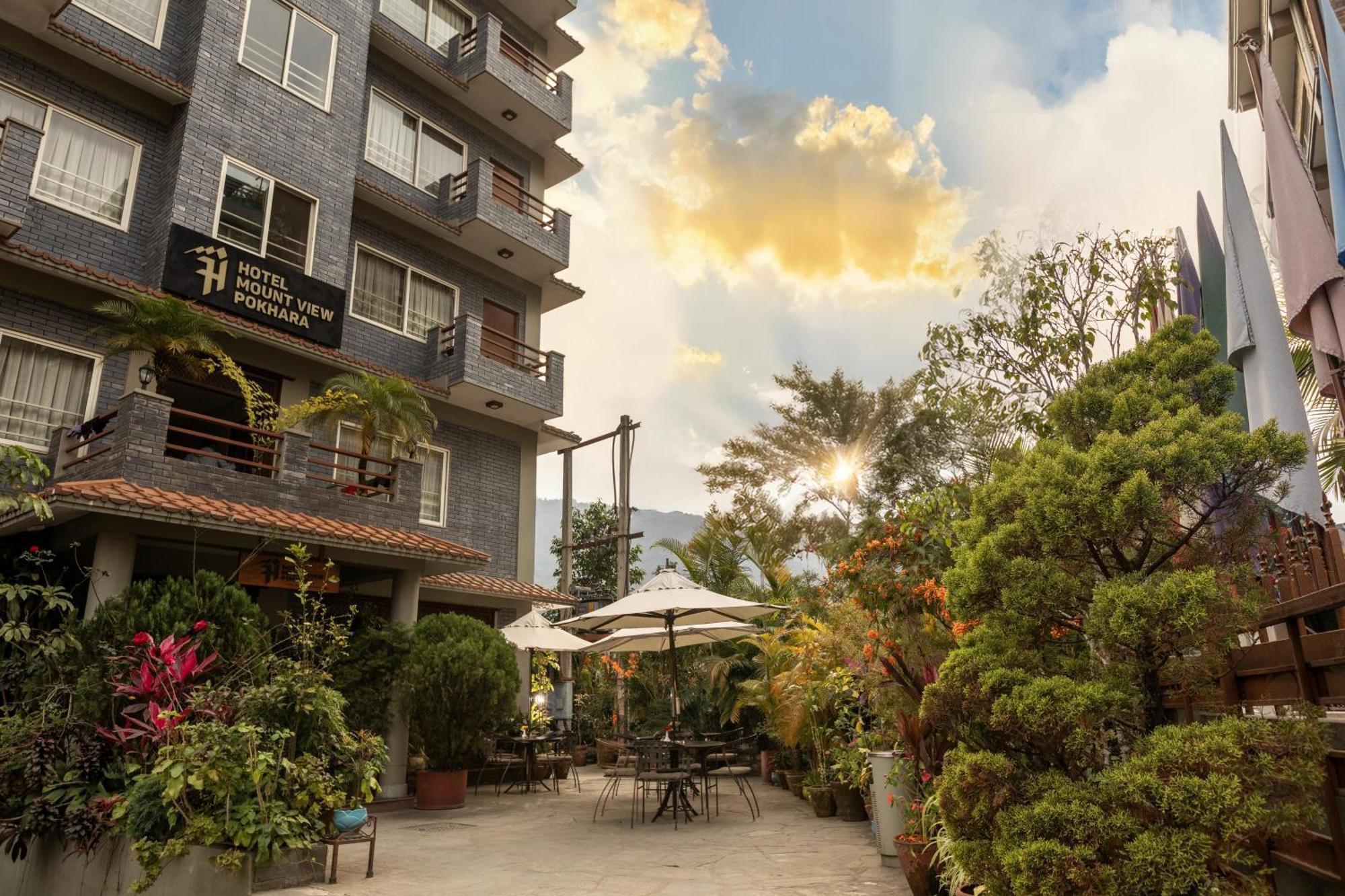 Mount View Pokhara Hotell Eksteriør bilde