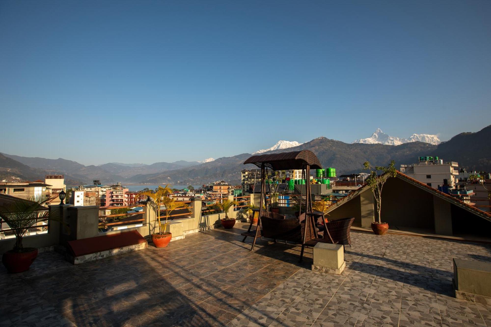 Mount View Pokhara Hotell Eksteriør bilde