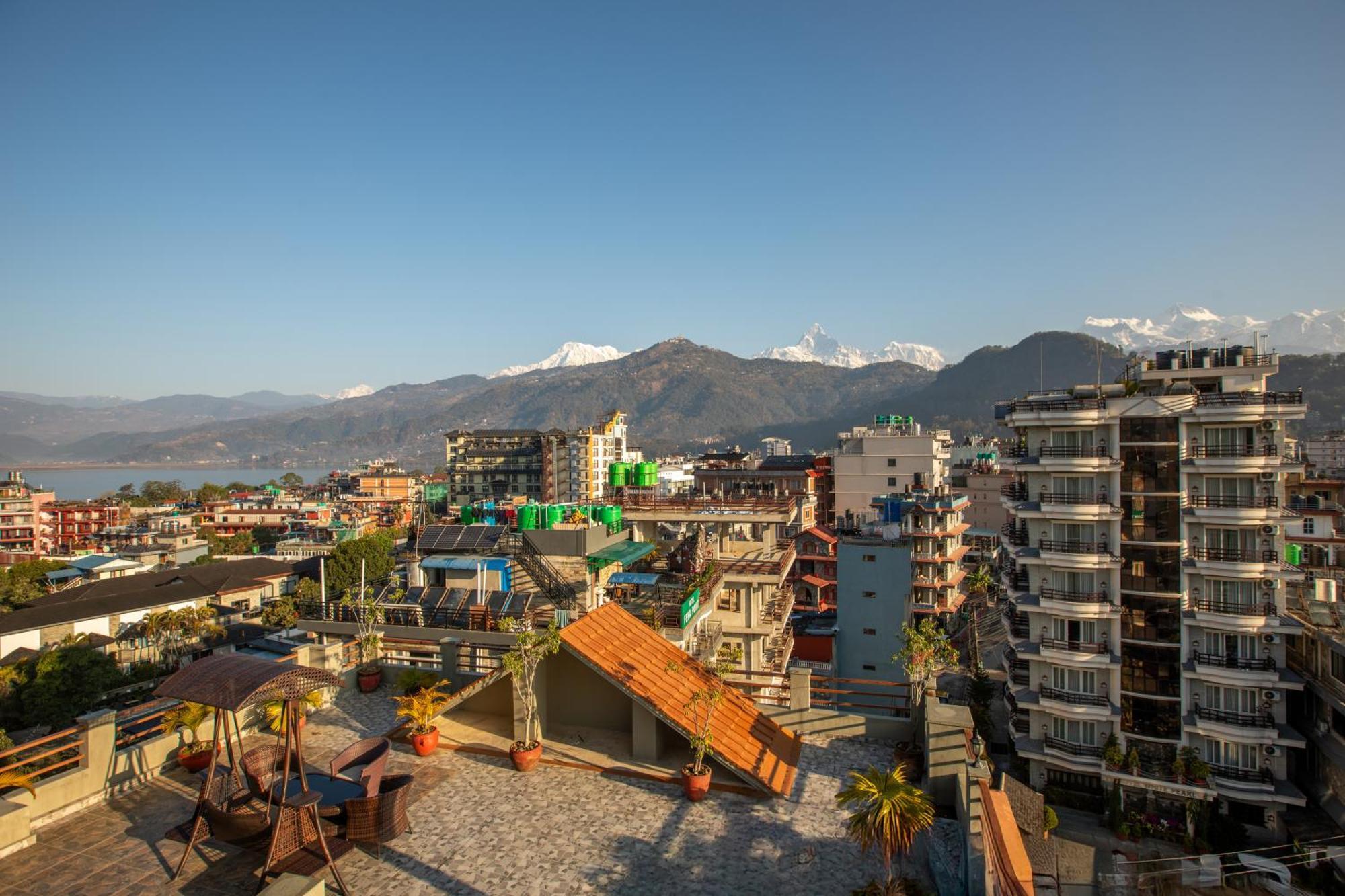 Mount View Pokhara Hotell Eksteriør bilde